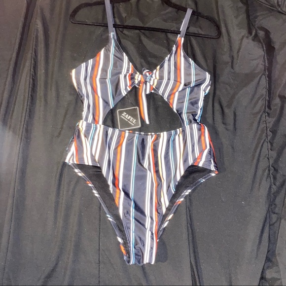 ZAFUL swimsuit - Picture 2 of 4